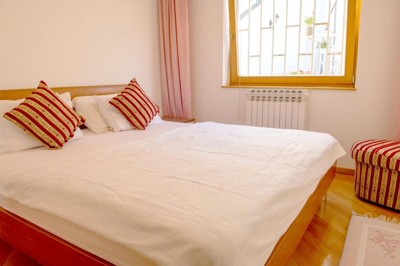 Beautiful Duplex In Heart Of Old Town - Free Parking Apartment Sarajevo Bagian luar foto